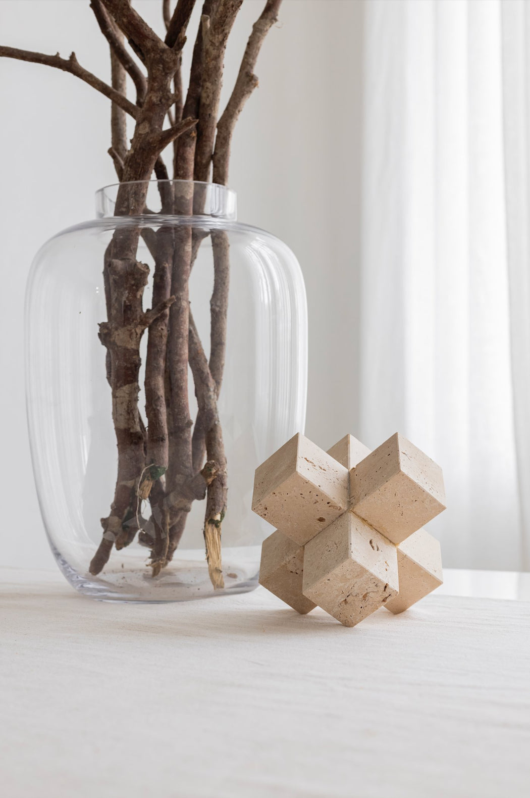Escultura Nodo Nero – Whitestone