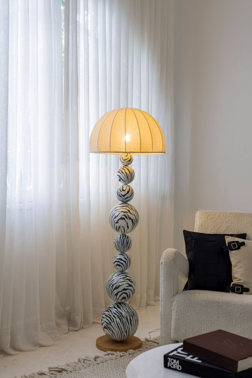 Gaia Floor Lamp