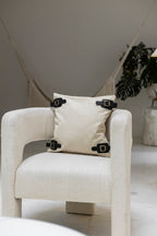 Set de 2 Cojines Buckle Negros