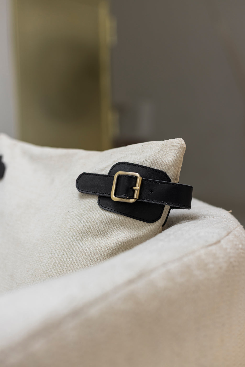 Set de 2 Cojines Buckle Negros