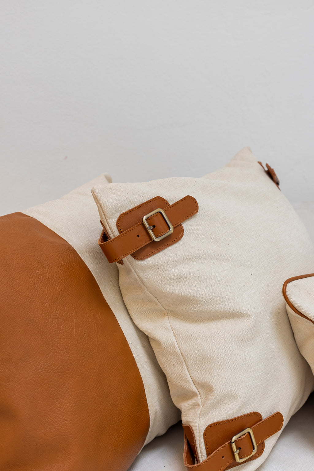 Set de 2 Cojines Saddle Buckle