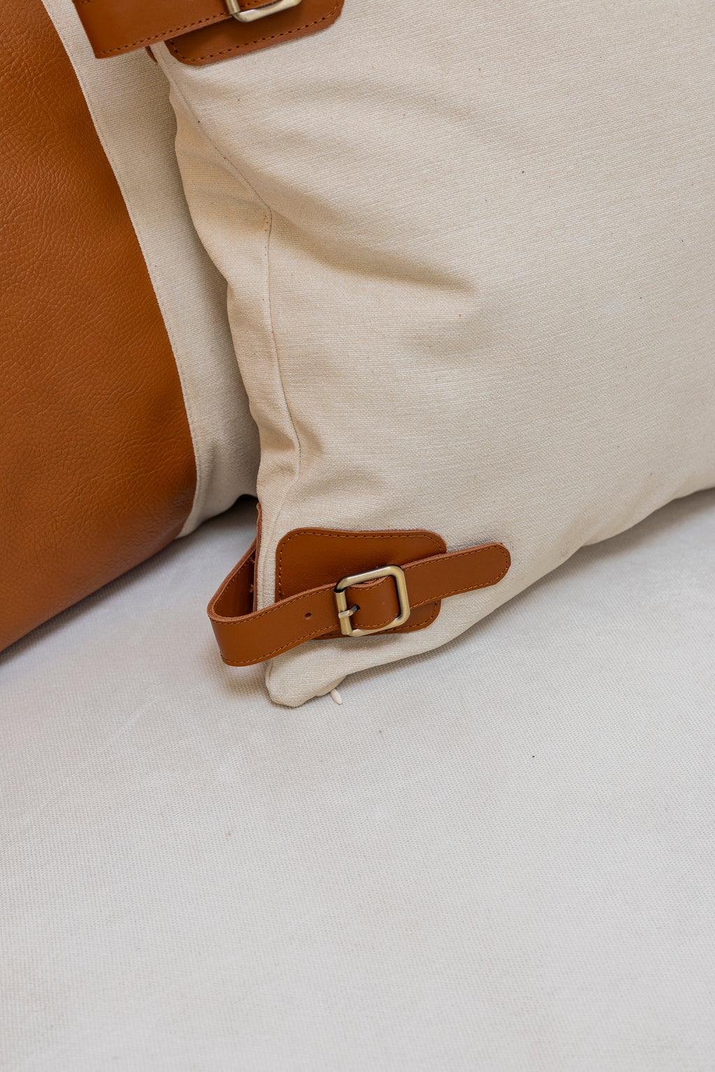 Set de 2 Cojines Saddle Buckle